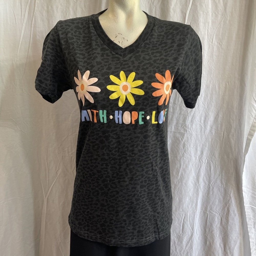 NWOT Love In Faith Women’s Size Small Faith Hope Love Vneck Black Animal Print